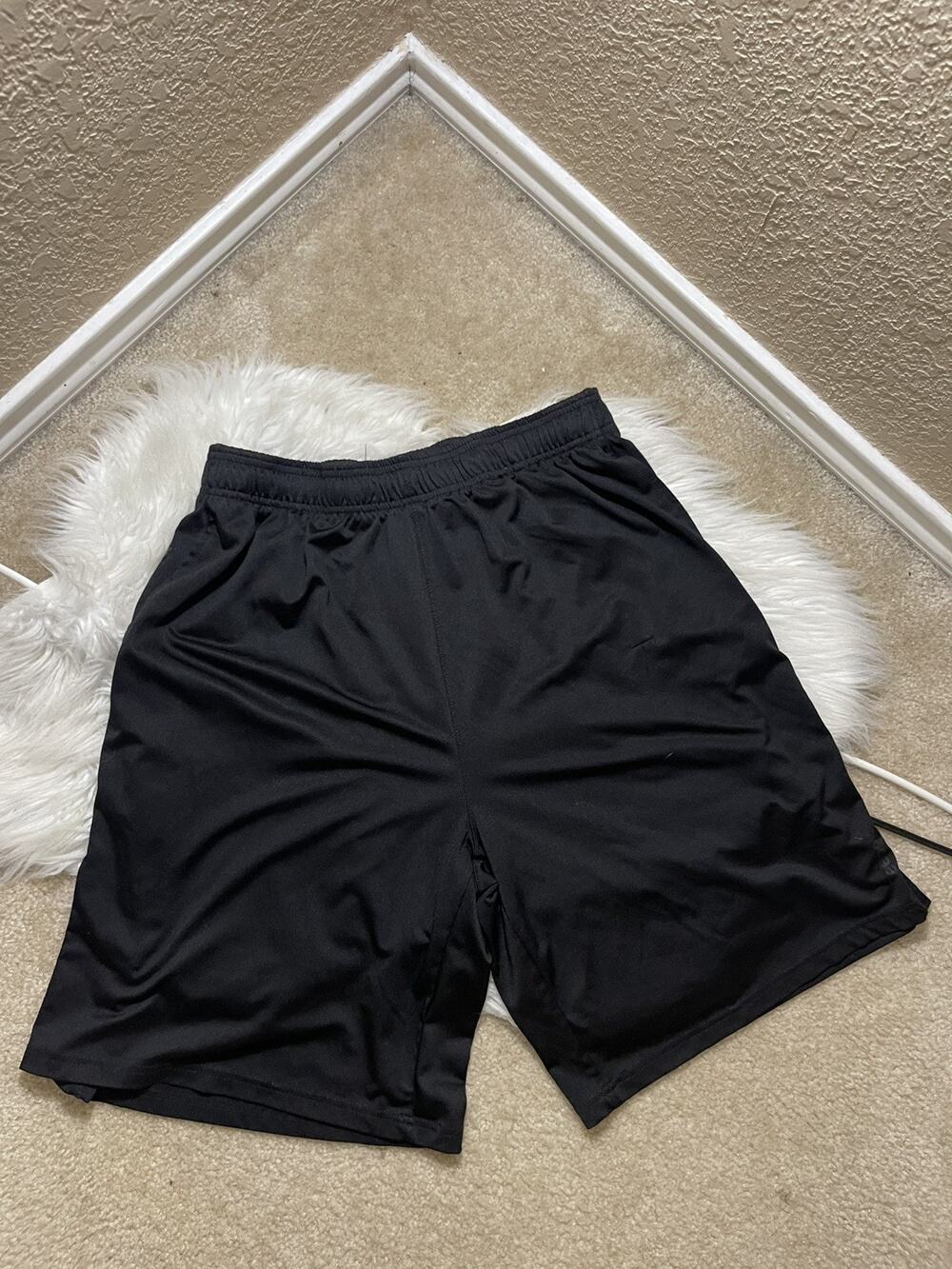 Reebok Shorts Mens XLarge Black Microfiber Athletic Drawstring 9 Inseam Gym